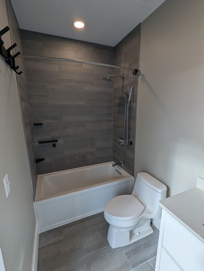 Building Photo - 1 Bedroom 1 Bathroom Condo in Downtown Pittsburgh