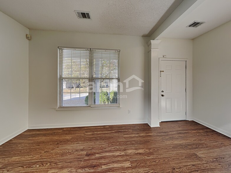 Building Photo - 117 Eagleston Ln