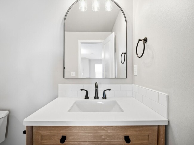 Building Photo - Charming North Spokane Home in a Quiet Neighborhood ? Limited-Time Move-In Special: Half Off Your...