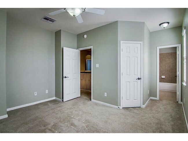 Building Photo - 10207 White Pines Dr