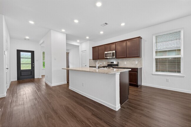 Building Photo - 16108 Dockside St