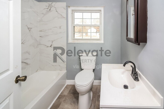 Building Photo - 4211 Wayside Rd