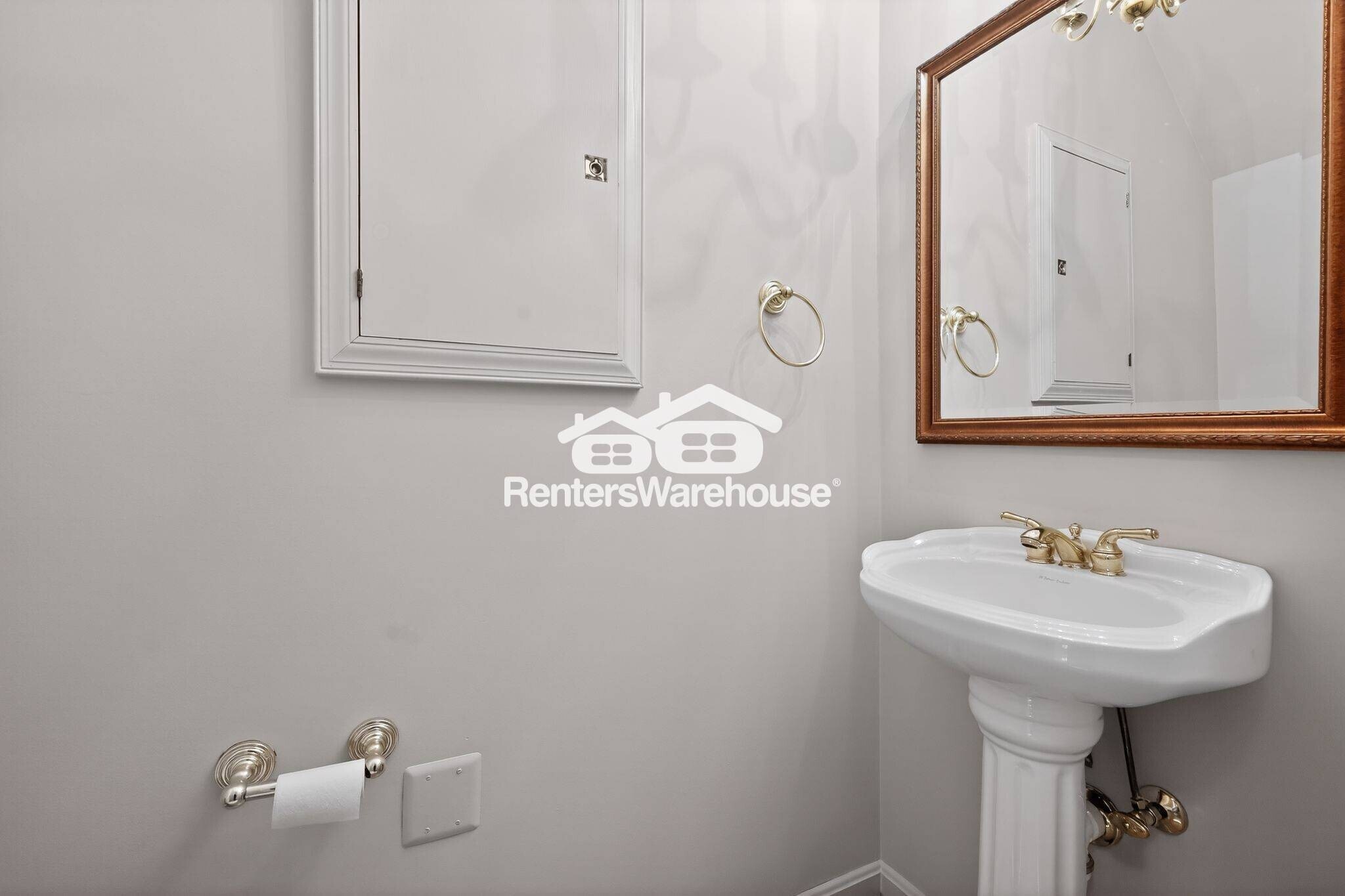 Building Photo - 986 N Royal St