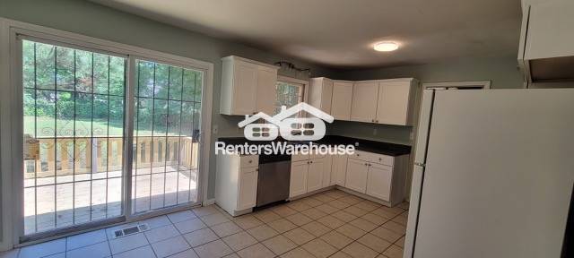 Building Photo - 4065 Wisteria Ln SW