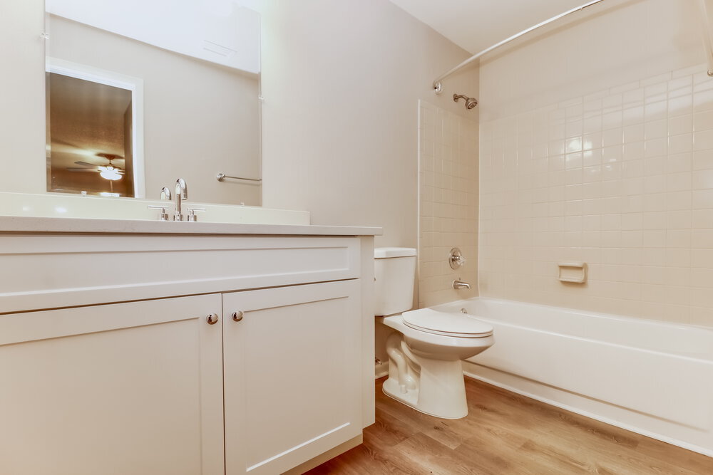 Building Photo - 1828 Craven Dr