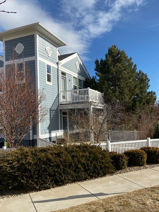 Building Photo - Charming 2-Bedroom, 2-Bath Townhome in Lov...