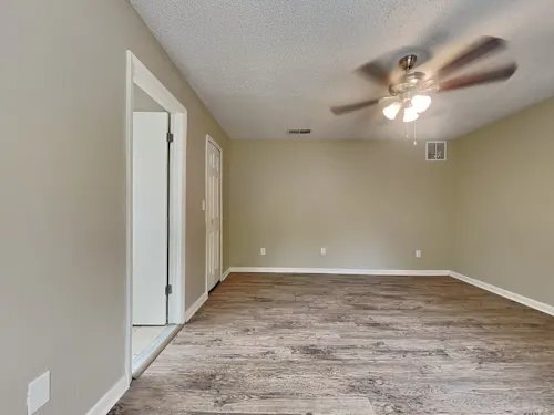 Building Photo - 3710 Coppertree Cir
