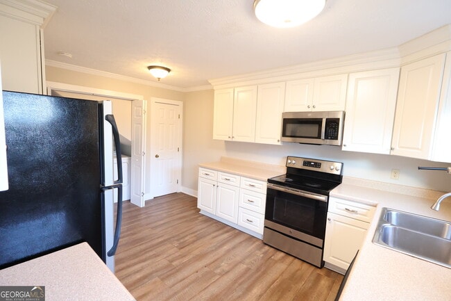 Building Photo - 1985 Briarcliff Rd