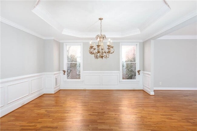 Building Photo - 3206 Windsor Lake Dr NE