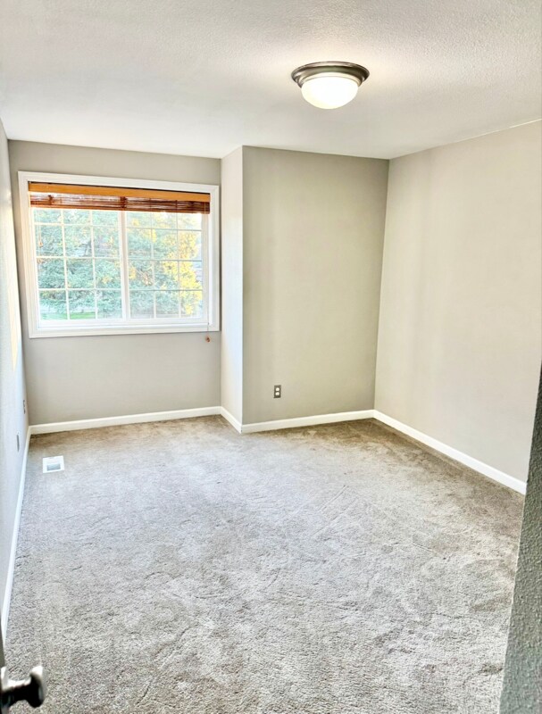 Building Photo - 403 173rd St S