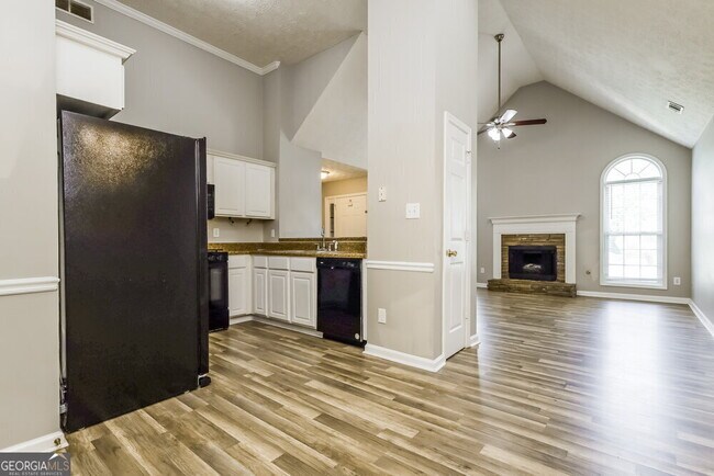 Building Photo - 130 Stoney Brook Way