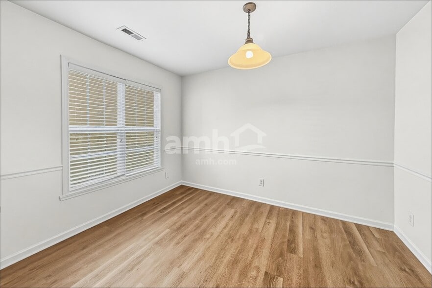 Building Photo - 1149 Langston Dr