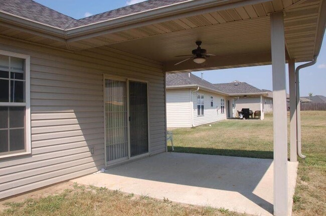 Building Photo - 3206 Elephant Dr