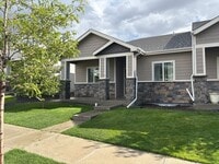 Building Photo - 3 BEDROOM, 2 BATHROOM, SINGLE FAMILY HOME ...