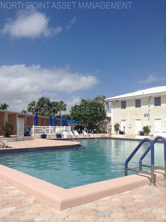 Building Photo - Charming 2BR 1BA Home w/ Pool Access in Fort Lauderdale