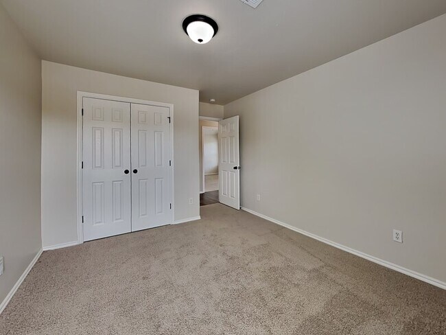 Building Photo - 2165 Robin Ridge Ln