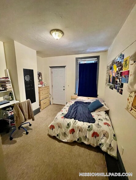 Building Photo - 880 Huntington Ave