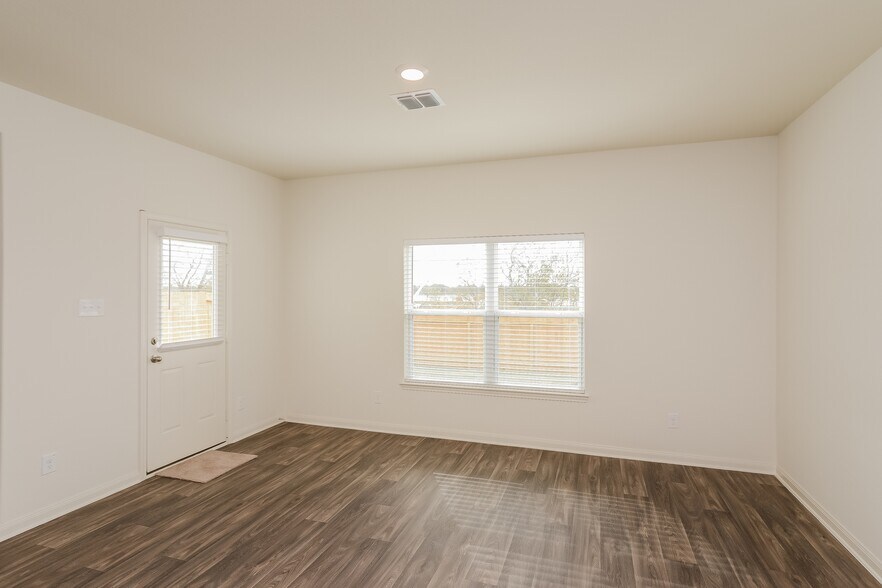 Building Photo - 11914 Nucio Ridge