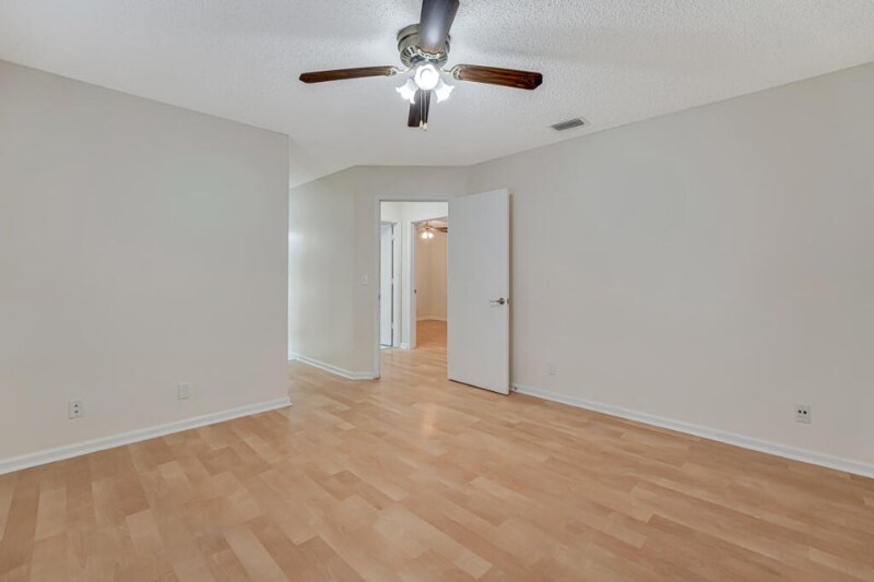 Building Photo - 13730 Sunflower Ct