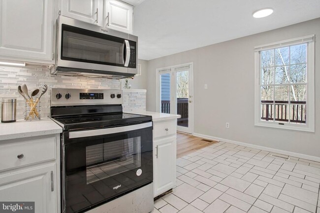 Building Photo - 8263 Berryfield Dr