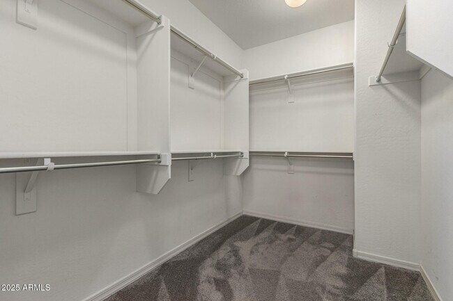 Building Photo - 5427 S Canyon Rim
