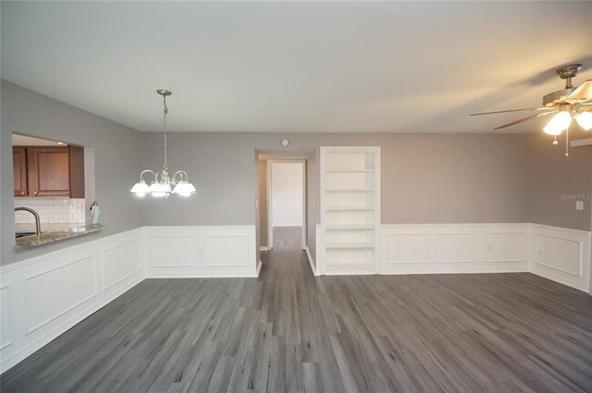 Building Photo - 10330 Carrollwood Ln