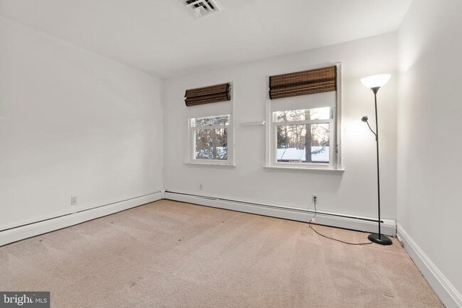 Building Photo - 137 Blackfoot Trail