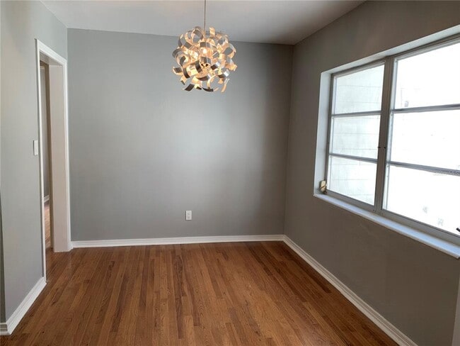 Building Photo - 3516 W San Pedro St