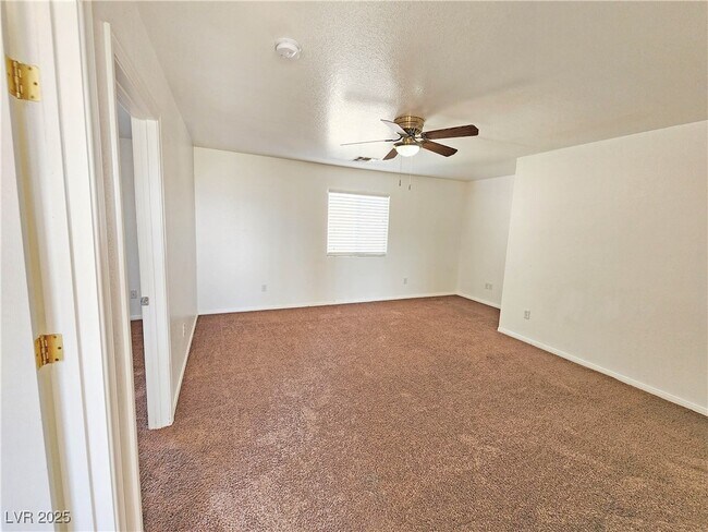 Building Photo - 1951 S Teepee Rd