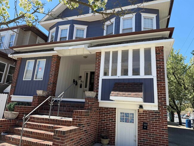 Building Photo - 2 Elberon Ave