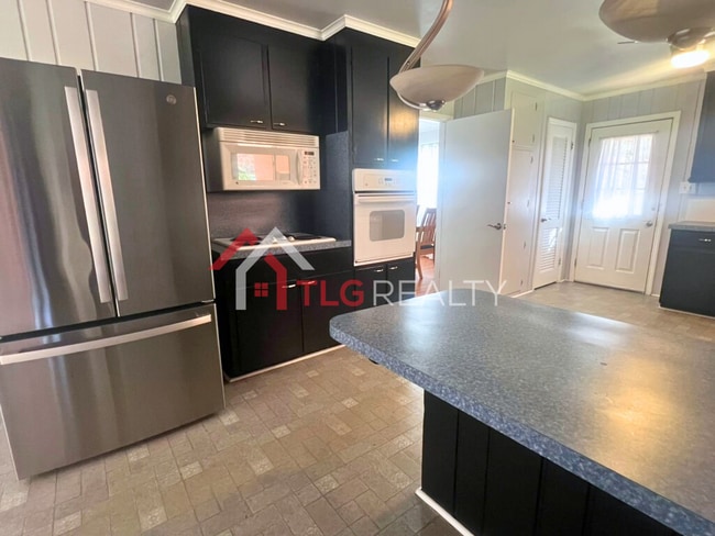 Building Photo - 4044 Somerdale Ln