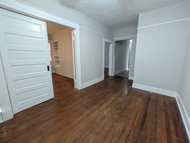 Primary Photo - 218 Warwick, Unit A