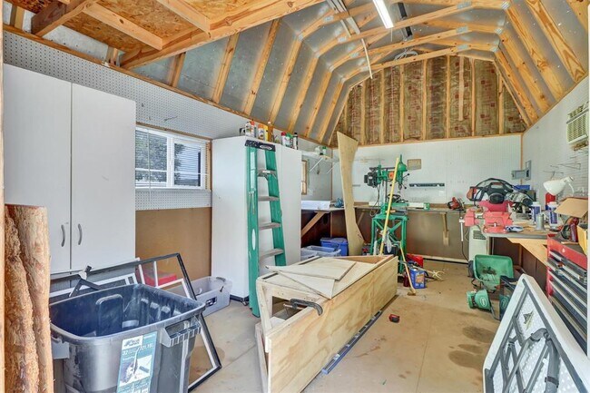 Building Photo - 203 Dunkeld Dr
