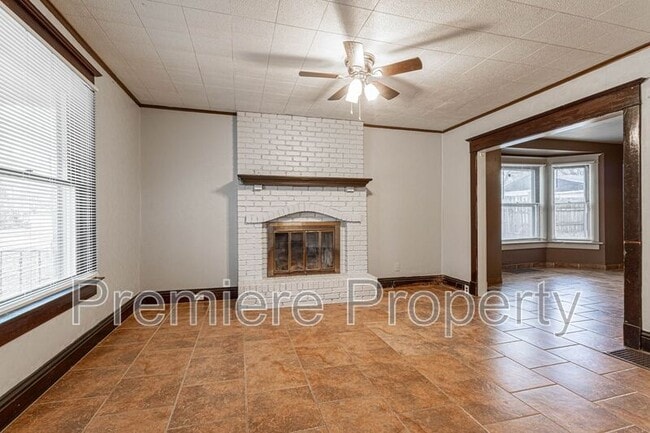 Building Photo - 108 S Hardy Ave