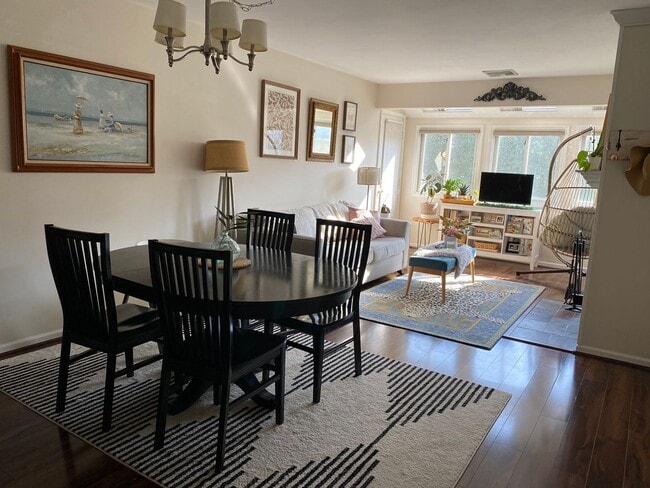 Building Photo - 1400 Hartford Tpke