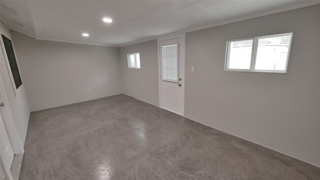 Building Photo - 1018 Three Forks Dr