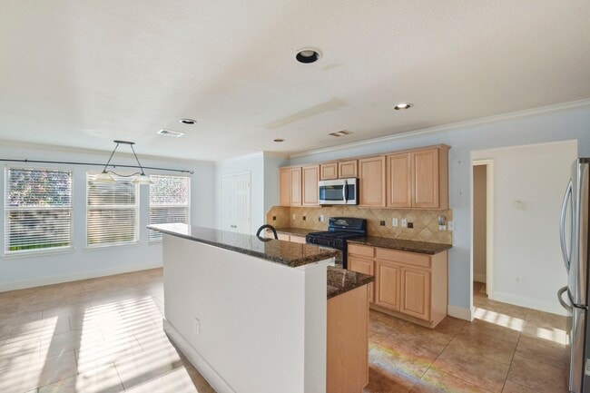Building Photo - 15811 Vinemoss Ln