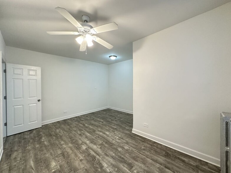 Building Photo - 5710 N Winthrop Ave