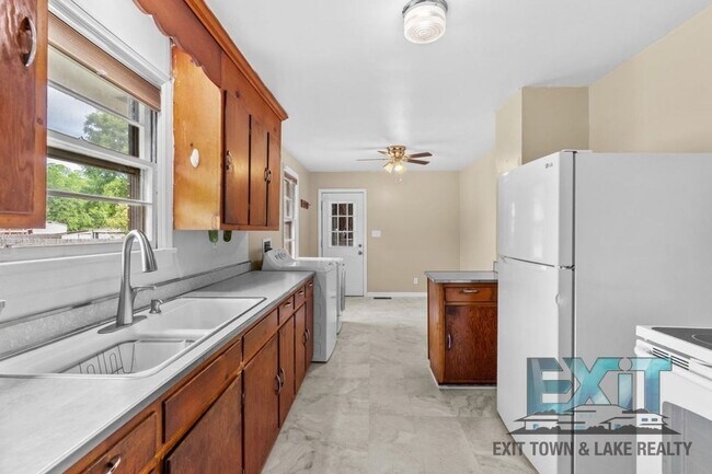 Building Photo - Charming 3BR Home in Jarratt - Convenient Location Near I-95