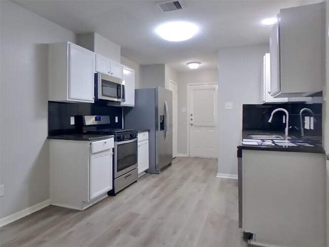 Building Photo - 16339 Noble Meadow Ln