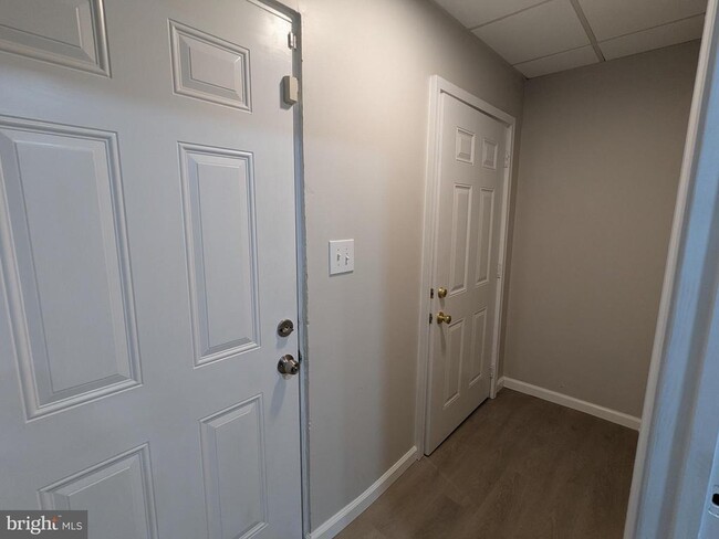 Building Photo - 523 E Patapsco Ave