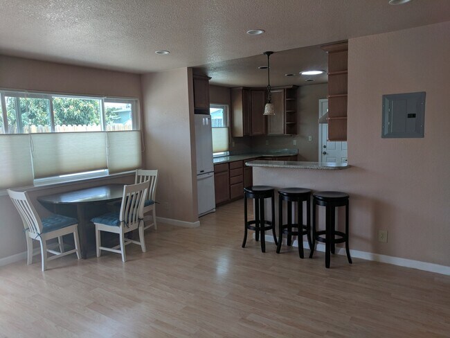Building Photo - Nice Updated Home for Rent