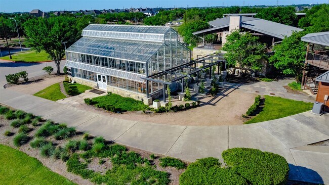 Building Photo - 7606 Redwoods Frst Dr