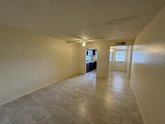 Building Photo - 7125 W Mariposa St