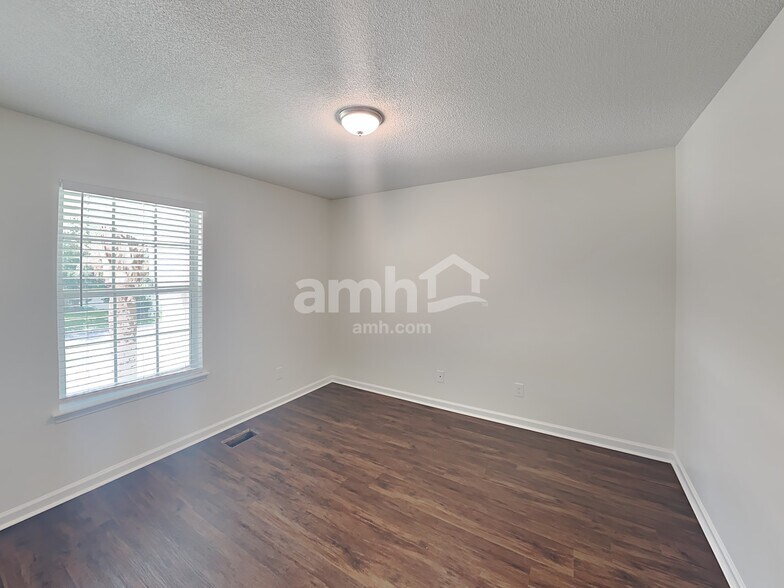 Building Photo - 901 Autumn Green Ct