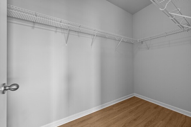 Building Photo - 3229 Weyhill Trl