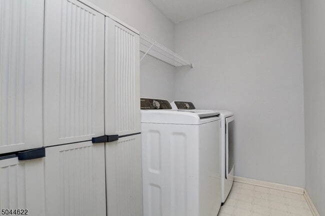 Building Photo - 29 Gordon Cir