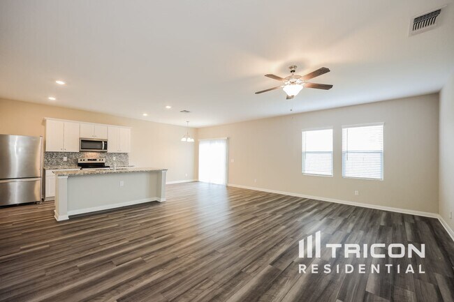 Building Photo - 14636 Maple Ter