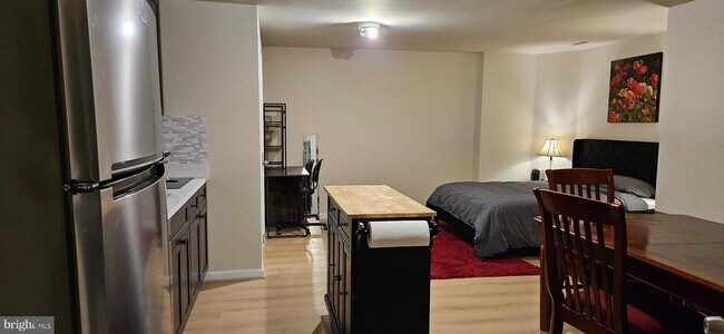 Building Photo - 13107 Hugo Pl