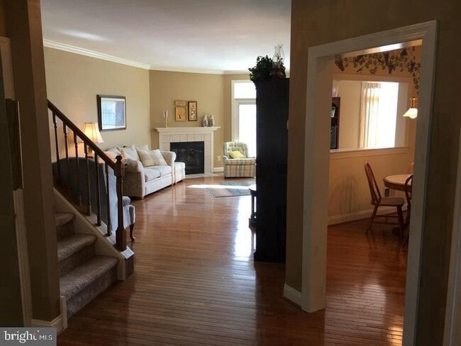 Building Photo - 185 Daylesford Blvd